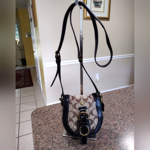 Coach Signature  Sufflette Vintage Cross body - Picture 1 of 17